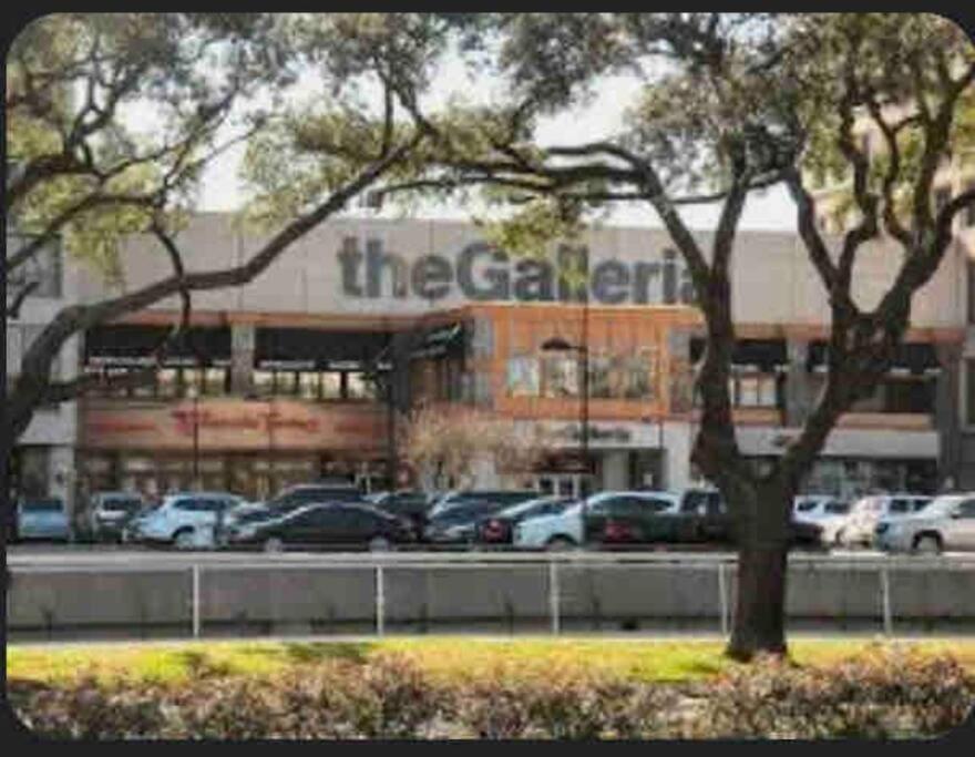 Luxury 1Bedroom/Pool View/ Galleria W/Study Desk Houston Extérieur photo