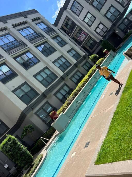 Luxury 1Bedroom/Pool View/ Galleria W/Study Desk Houston Extérieur photo